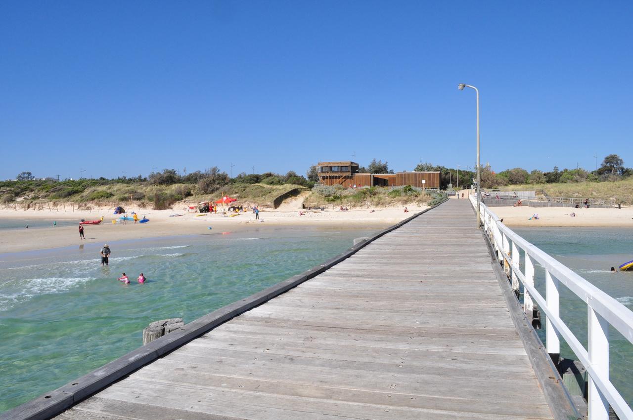 Sailaway Beach House Melbourne Exterior photo